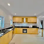 Tagvilla Lagoon Pool Villa In Pattaya 8 Bedroom
