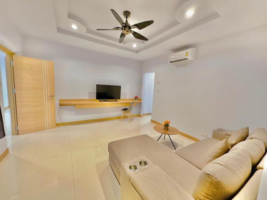 Tagvilla Lagoon Pool In 8 Bedroom * Pattaya