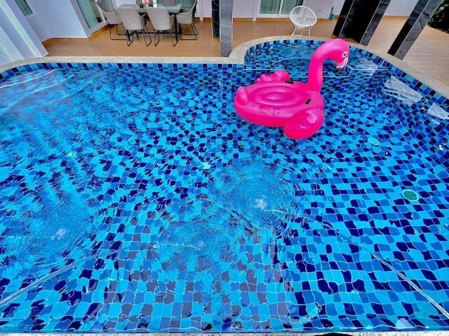 Villa Tagvilla Lagoon Pool In 8 Bedroom Pattaya